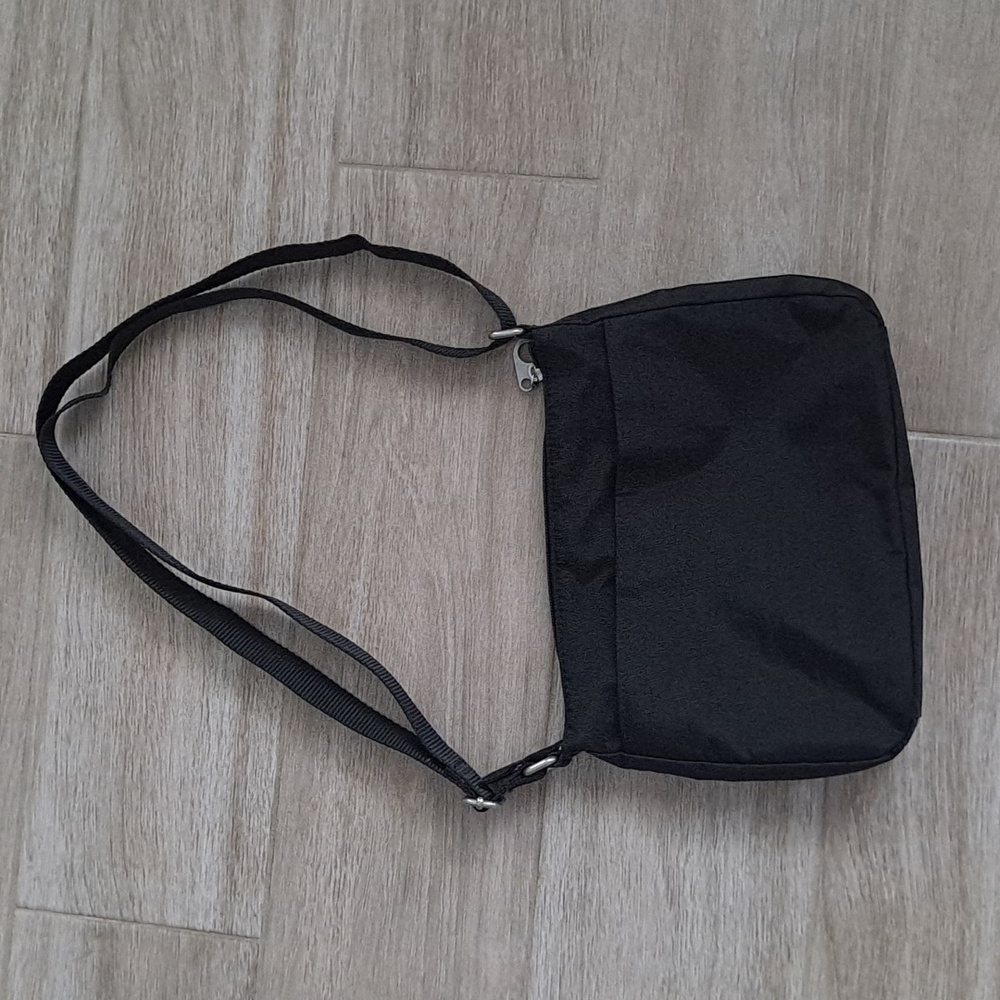 Baggallini Black Bag - image 4